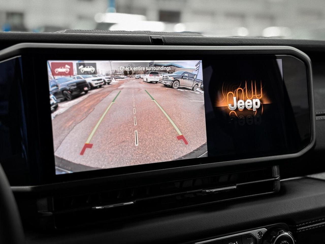 2025 Jeep Wrangler Sahara   SKY TOP   BLINDSPOT   TOW GROUP   ALPINE Photo