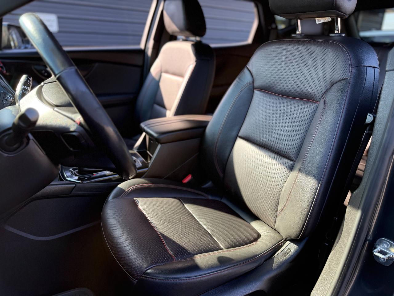 2019 Chevrolet Blazer RS-3.6L/AWD/NAVI/PANO/REMOTE/BSM/BACK UP CAMERA Photo