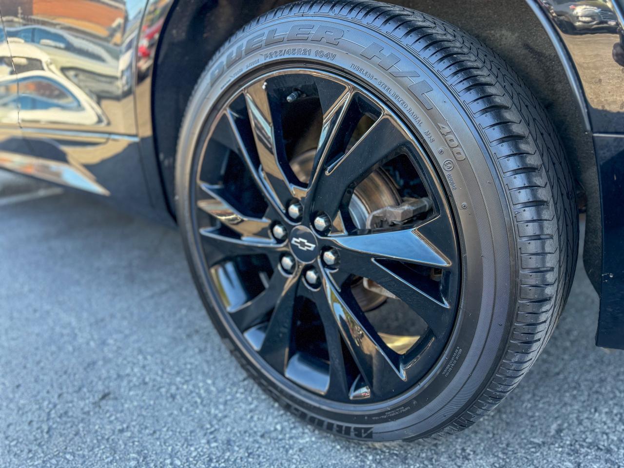 2019 Chevrolet Blazer RS-3.6L/AWD/NAVI/PANO/REMOTE/BSM/BACK UP CAMERA Photo