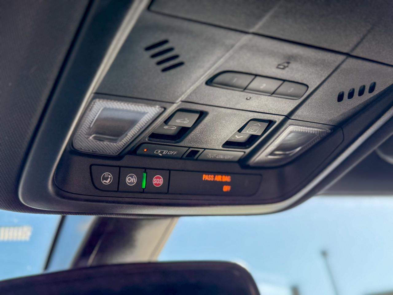 2019 Chevrolet Blazer RS-3.6L/AWD/NAVI/PANO/REMOTE/BSM/BACK UP CAMERA Photo