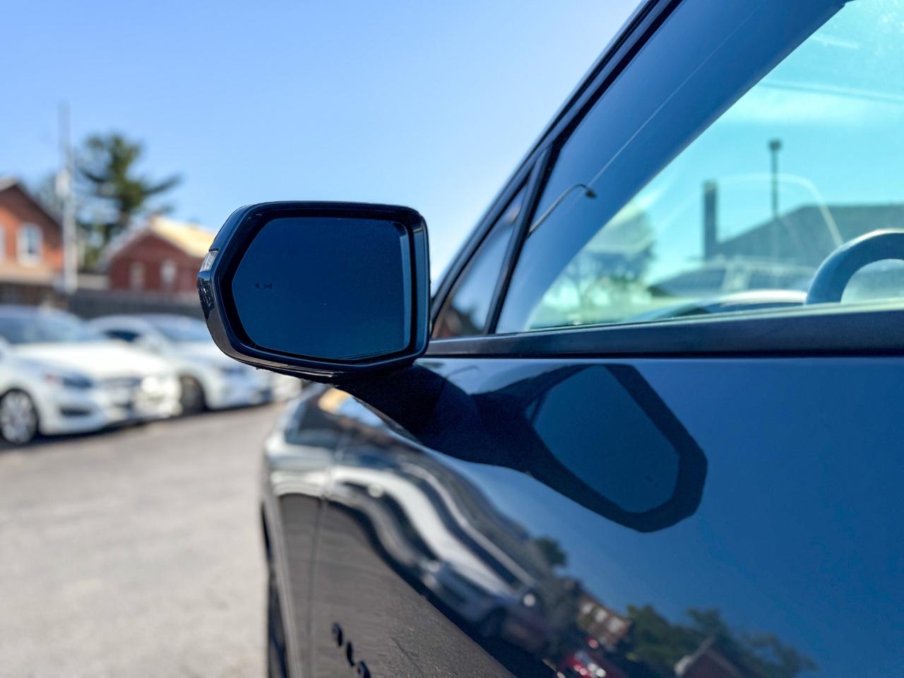 2019 Chevrolet Blazer RS-3.6L/AWD/NAVI/PANO/REMOTE/BSM/BACK UP CAMERA Photo