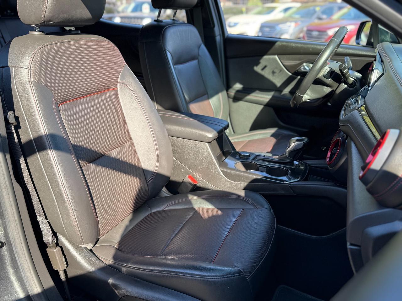 2019 Chevrolet Blazer RS-3.6L/AWD/NAVI/PANO/REMOTE/BSM/BACK UP CAMERA Photo