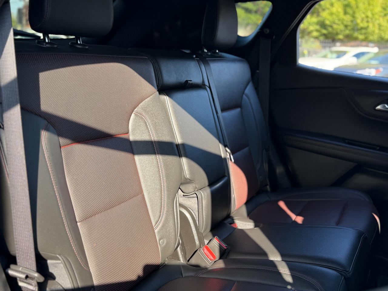 2019 Chevrolet Blazer RS-3.6L/AWD/NAVI/PANO/REMOTE/BSM/BACK UP CAMERA Photo