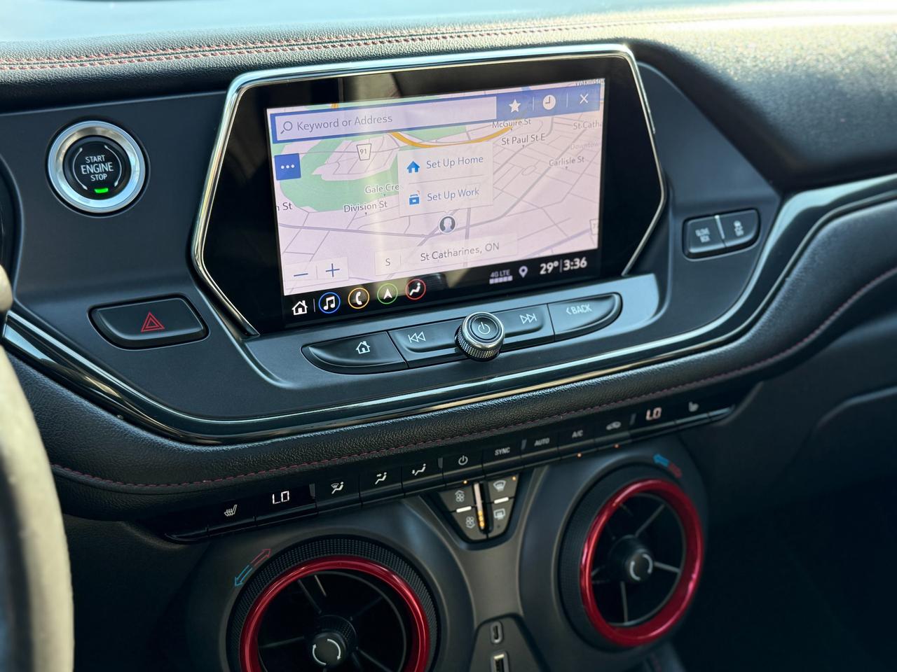 2019 Chevrolet Blazer RS-3.6L/AWD/NAVI/PANO/REMOTE/BSM/BACK UP CAMERA Photo