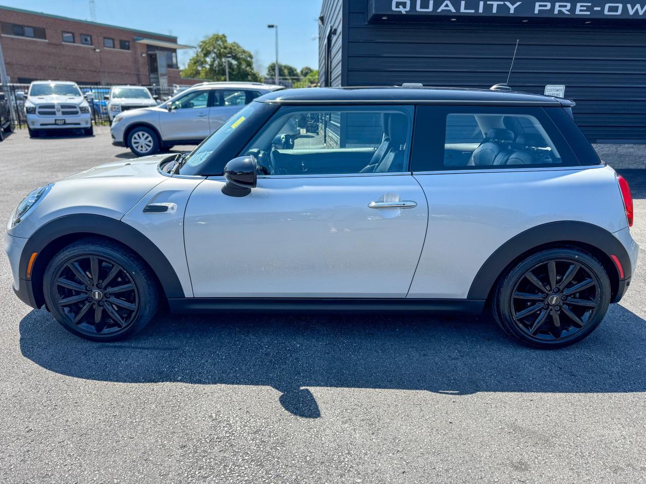 2019 MINI 3 Door Cooper/NAVIGATION/CAMERA/ROOF/LOW KM/1.5 L Photo