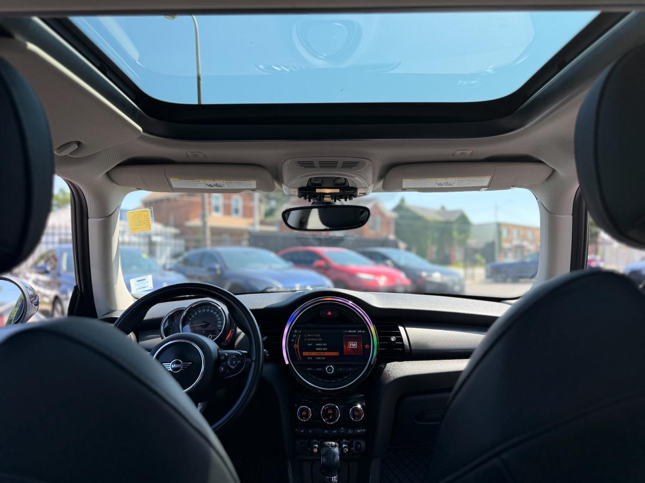 2019 MINI 3 Door Cooper/NAVIGATION/CAMERA/ROOF/LOW KM/1.5 L Photo