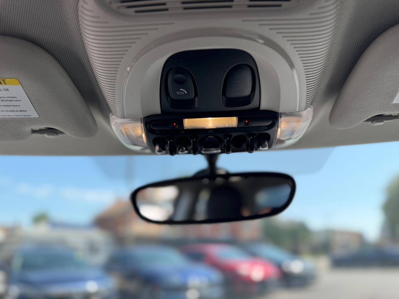 2019 MINI 3 Door Cooper/NAVIGATION/CAMERA/ROOF/LOW KM/1.5 L Photo