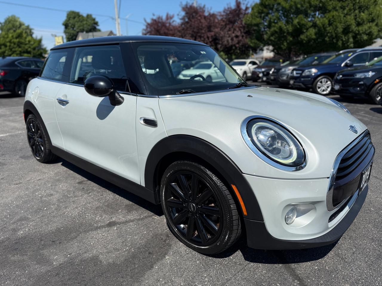 2019 MINI 3 Door Cooper/NAVIGATION/CAMERA/ROOF/LOW KM/1.5 L Photo