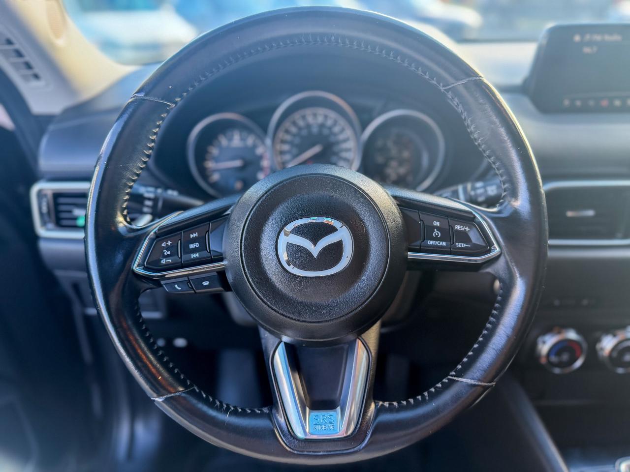 2017 Mazda CX-5 GS/NAVI/BSM/CAMERA/LEATHER/PUS START/HEATED SEATS Photo