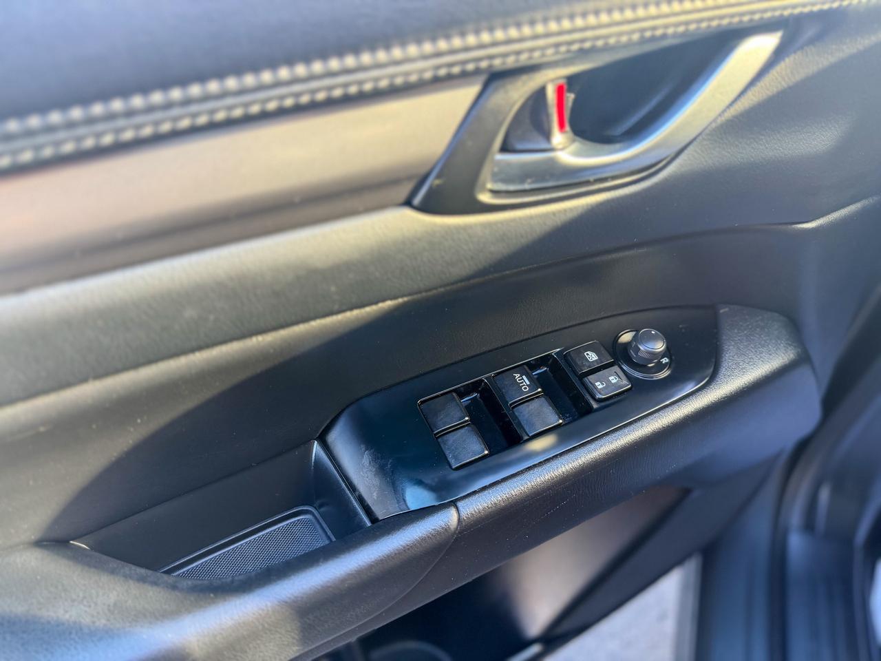 2017 Mazda CX-5 GS/NAVI/BSM/CAMERA/LEATHER/PUSH START Photo