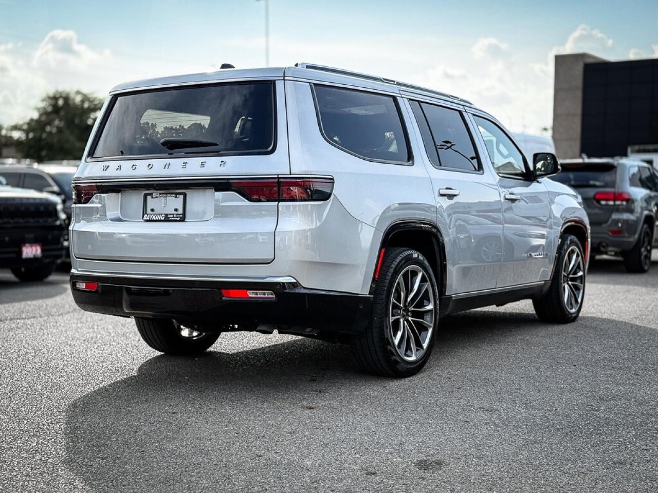 2025 Jeep Wagoneer Series III   SERIES 3   HUD   MCINTOSH AUDIO   PAN Photo4