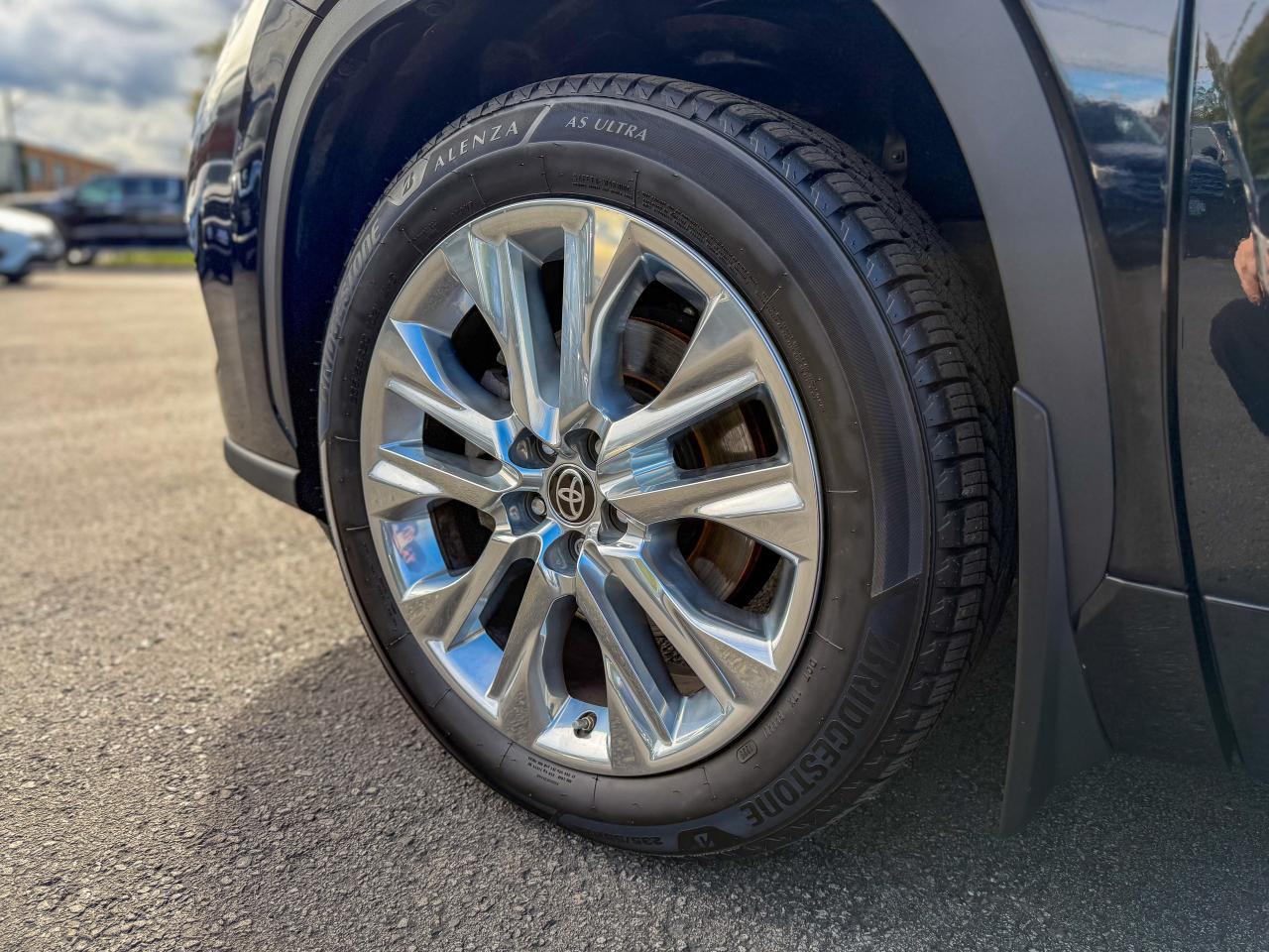 2022 Toyota Highlander Limited/AWD/8 PASS/1 OWNER/NAVI/BSM/CAMERA/PANO Photo