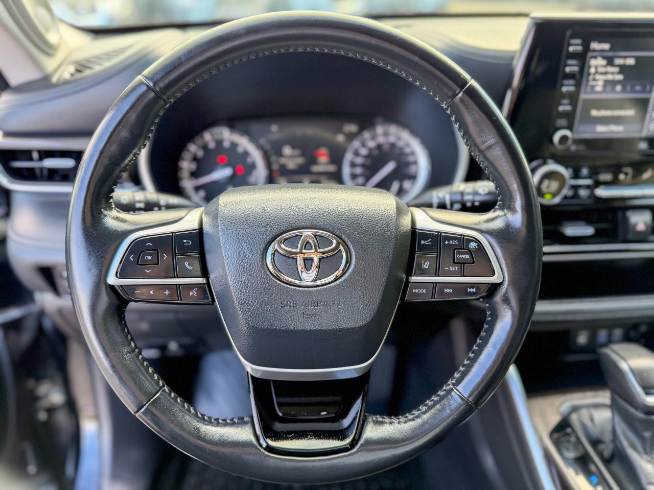 2022 Toyota Highlander Limited/AWD/8 PASS/1 OWNER/NAVI/BSM/CAMERA/PANO Photo