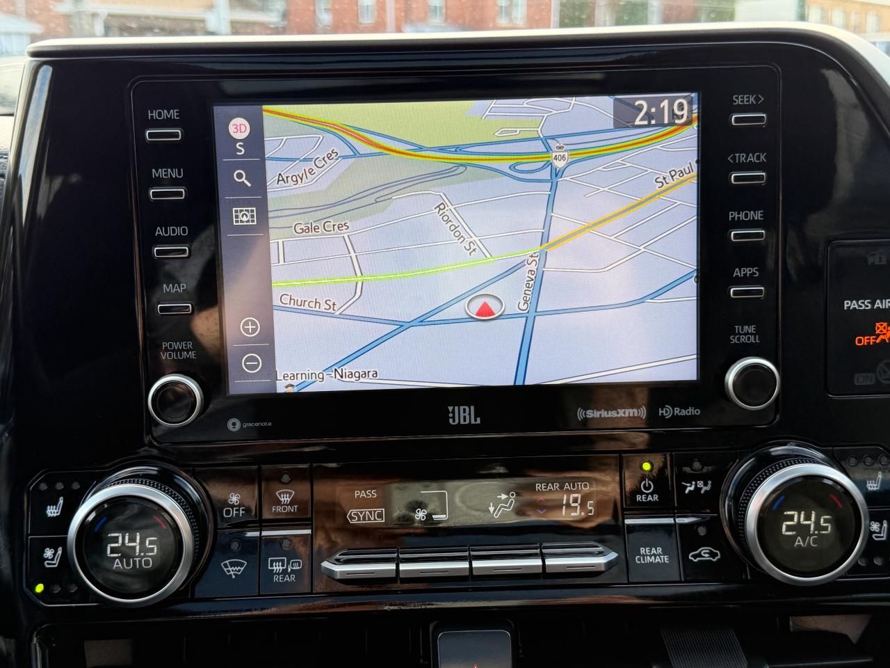 2022 Toyota Highlander Limited/AWD/8 PASS/1 OWNER/NAVI/BSM/CAMERA/PANO Photo