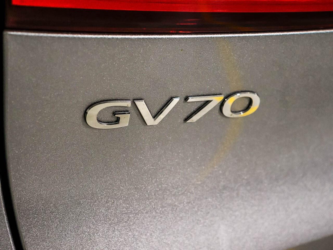 2023 Genesis GV70 2.5T Advanced Plus AWD Photo