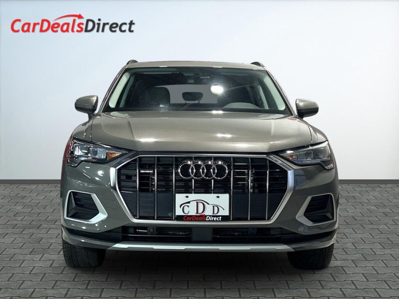 2022 Audi Q3 Komfort / Sunroof / Leather / Navi / Android Car P Photo
