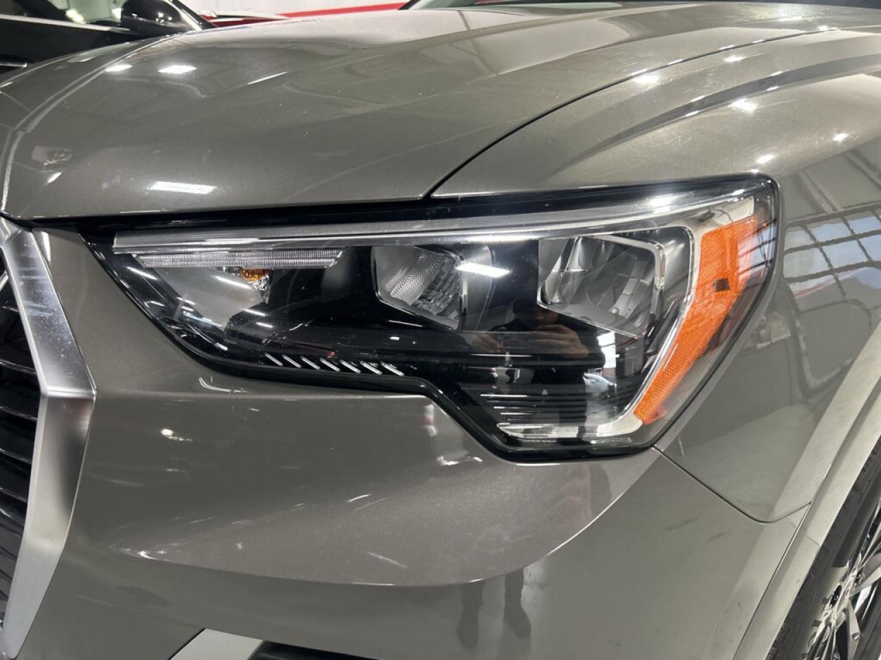 2022 Audi Q3 Komfort / Sunroof / Leather / Navi / Android Car P Photo