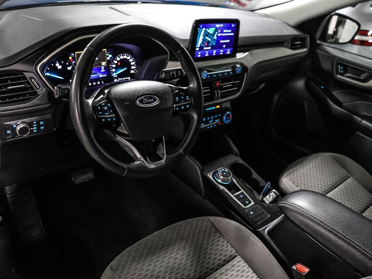 2022 Ford Escape SE Hybrid AWD Photo