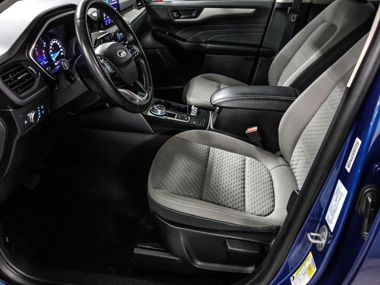 2022 Ford Escape SE Hybrid AWD Photo