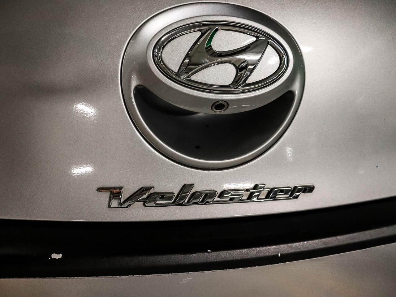 2016 Hyundai Veloster 3dr Cpe Auto Tech Photo