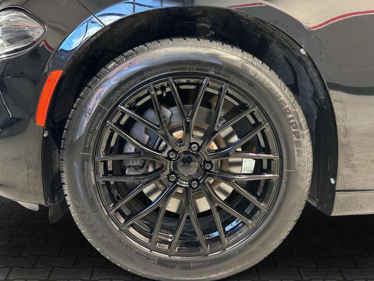 2019 Dodge Charger SXT AWD / Leather / Sunroof / NAVI / Remote Start Photo