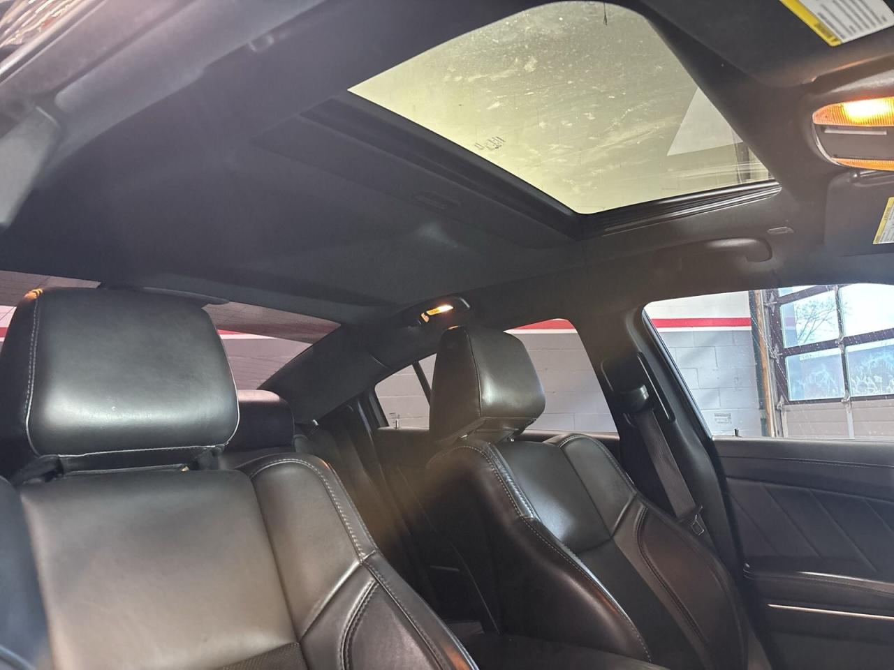 2019 Dodge Charger SXT AWD / Leather / Sunroof / NAVI / Remote Start Photo