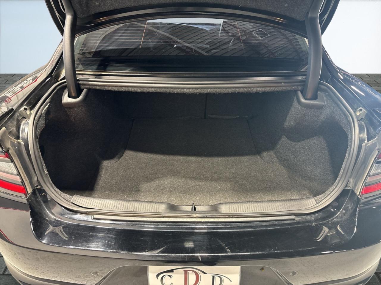 2019 Dodge Charger SXT AWD / Leather / Sunroof / NAVI / Remote Start Photo