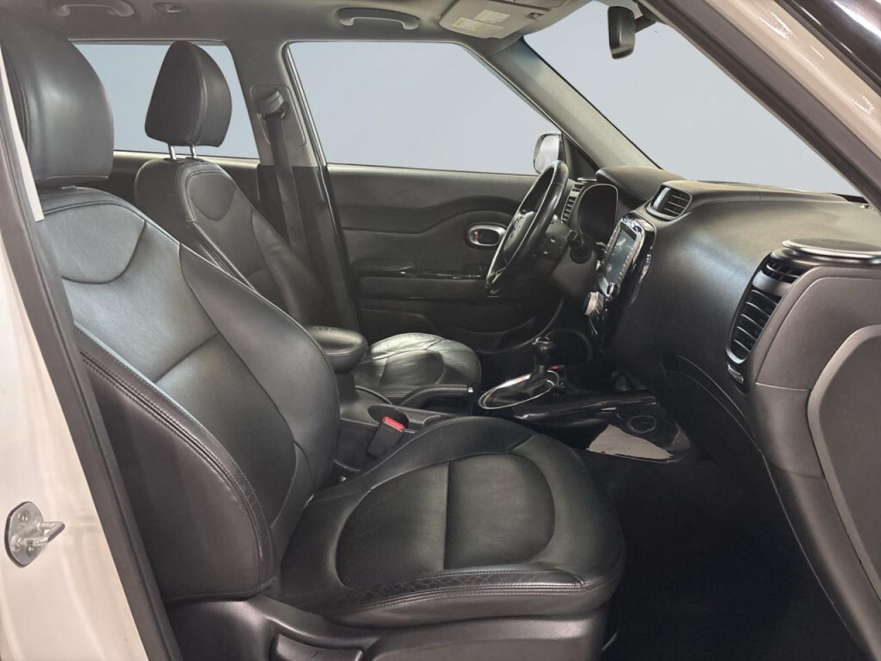 2016 Kia Soul Auto EX / Back Up Cam / Bluetooth / Heated Seats / Photo