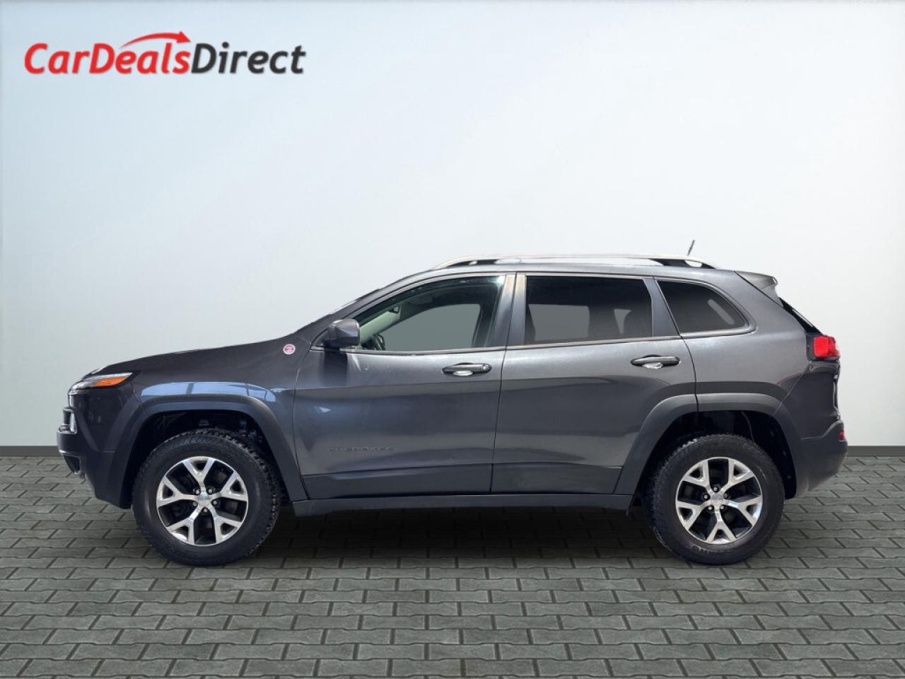 2016 Jeep Cherokee Rugged Luxury Trailhawk 4x4   Leather Heated Seats Photo2