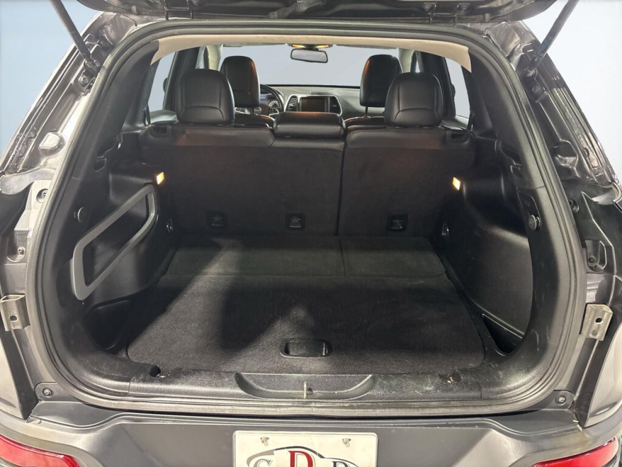 2016 Jeep Cherokee Rugged Luxury Trailhawk 4x4   Leather Heated Seats Photo