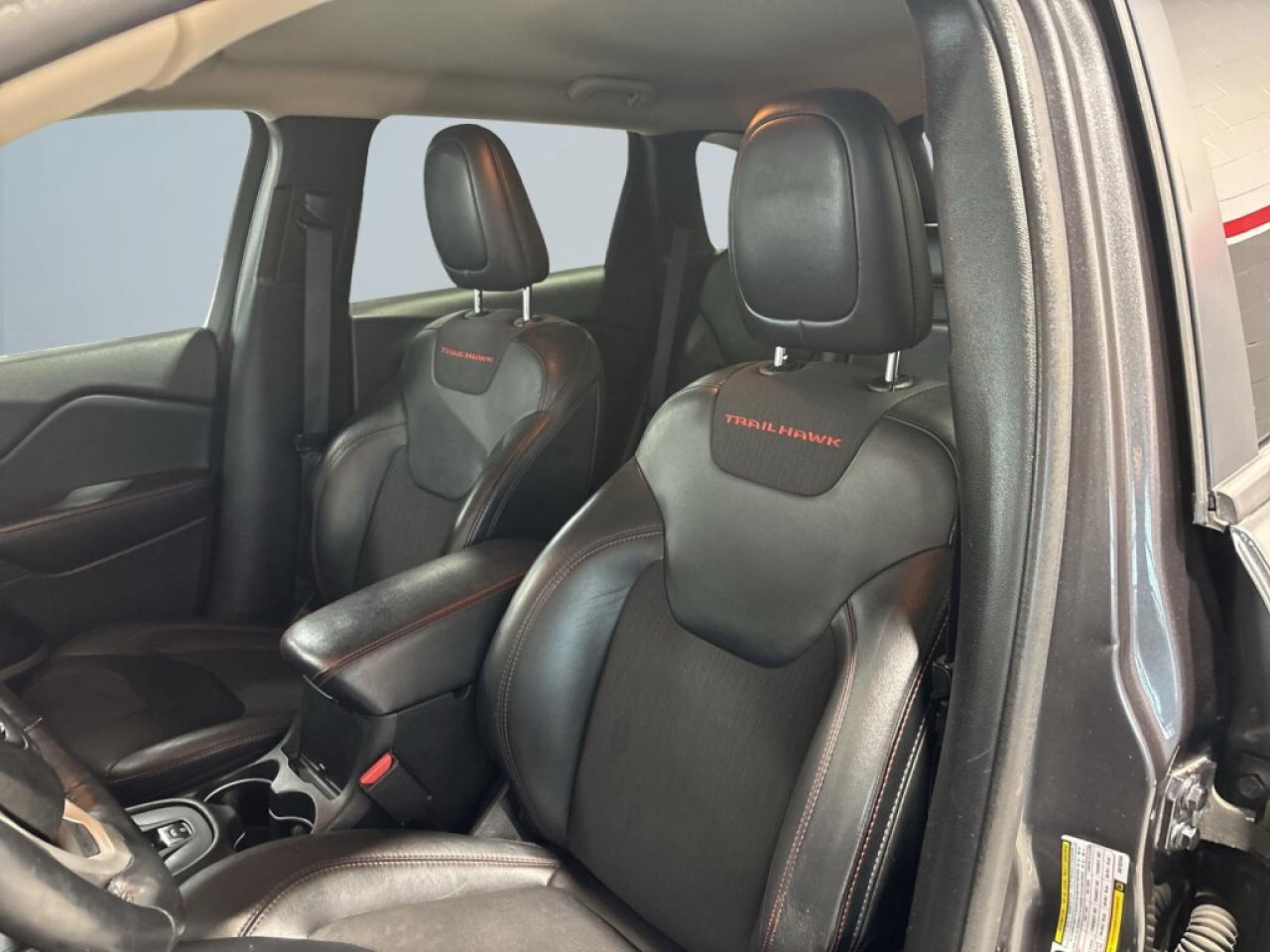 2016 Jeep Cherokee Rugged Luxury Trailhawk 4x4   Leather Heated Seats Photo