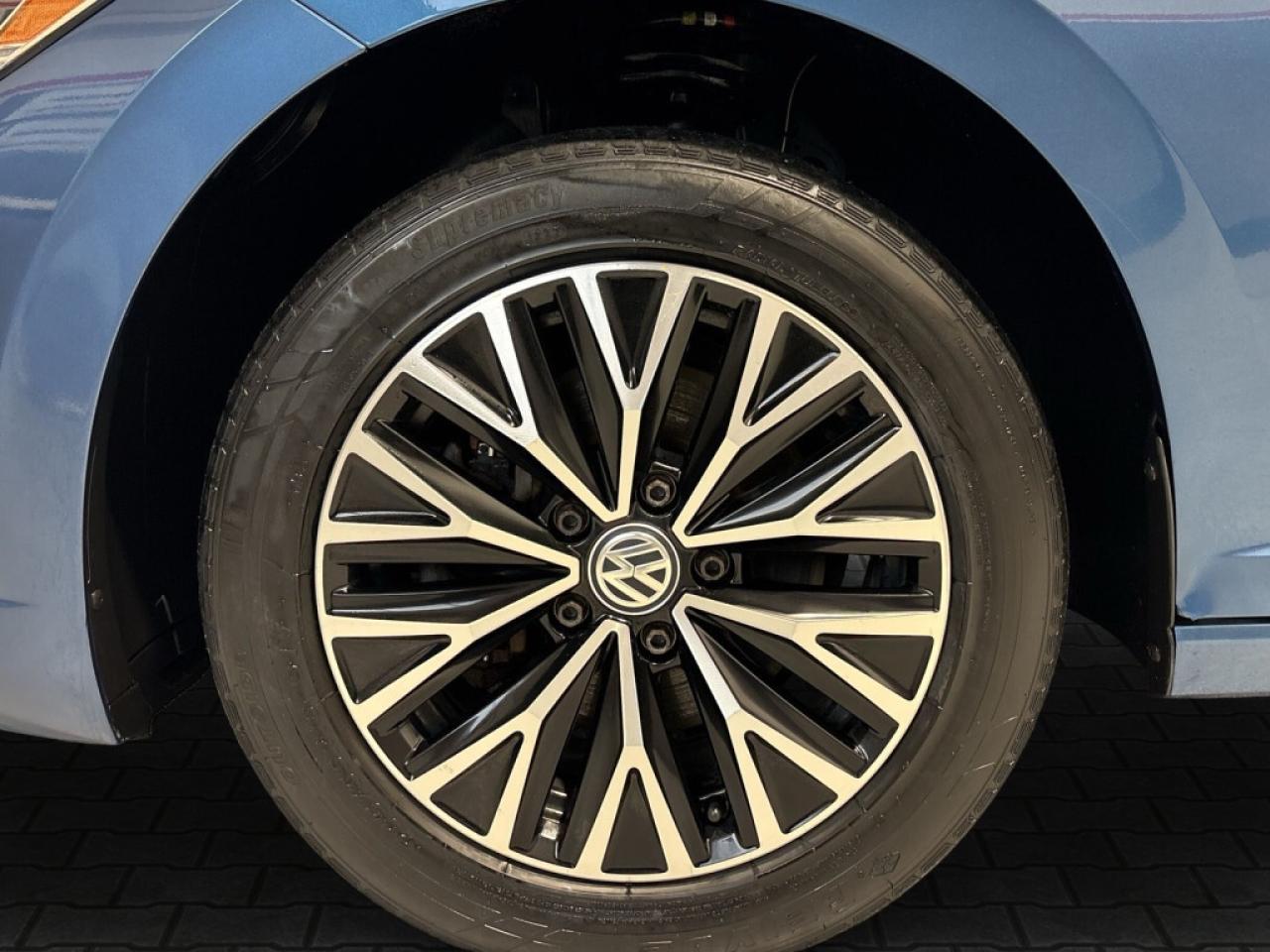 2019 Volkswagen Jetta Highline/Leather/NAVI/Sunroof/Ba cam/Drive Assist/ Photo