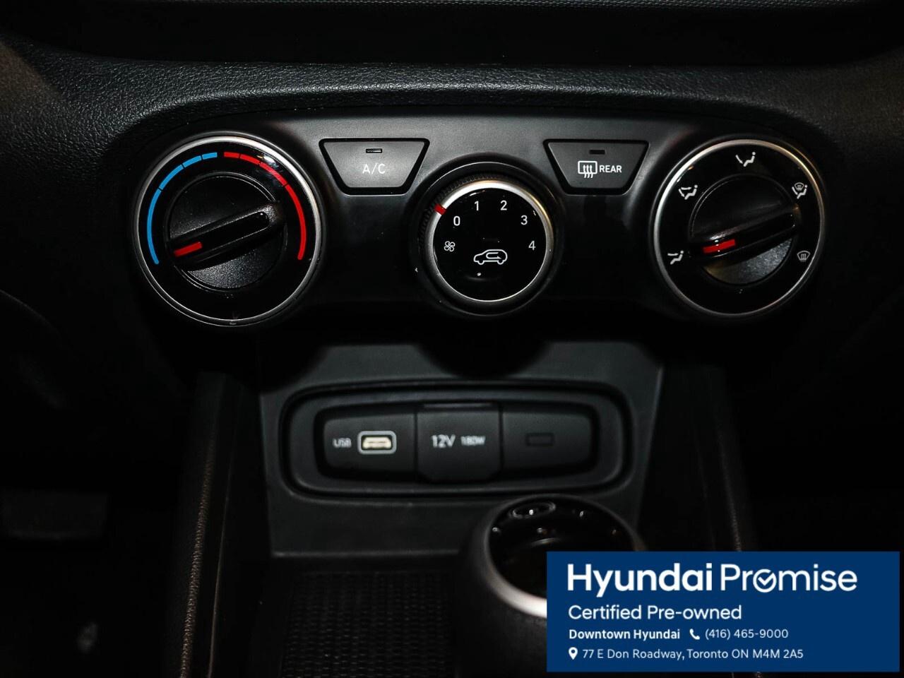 2022 Hyundai Venue Essential IVT Photo