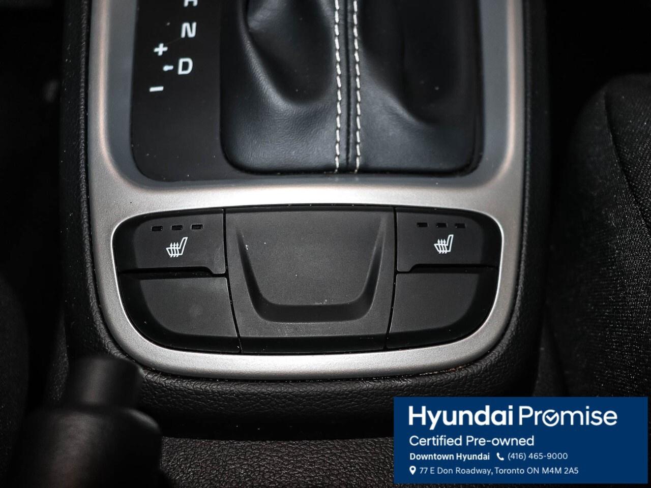 2022 Hyundai Venue Essential IVT Photo