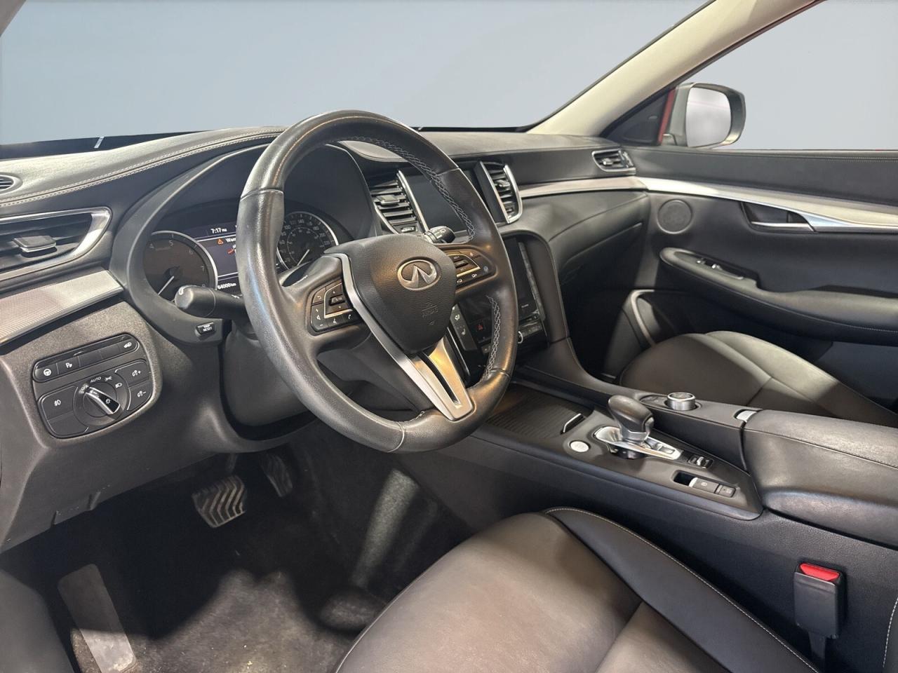 2021 Infiniti QX50 LUXE AWD / Sunroof / Android Carplay / Leather / D Photo