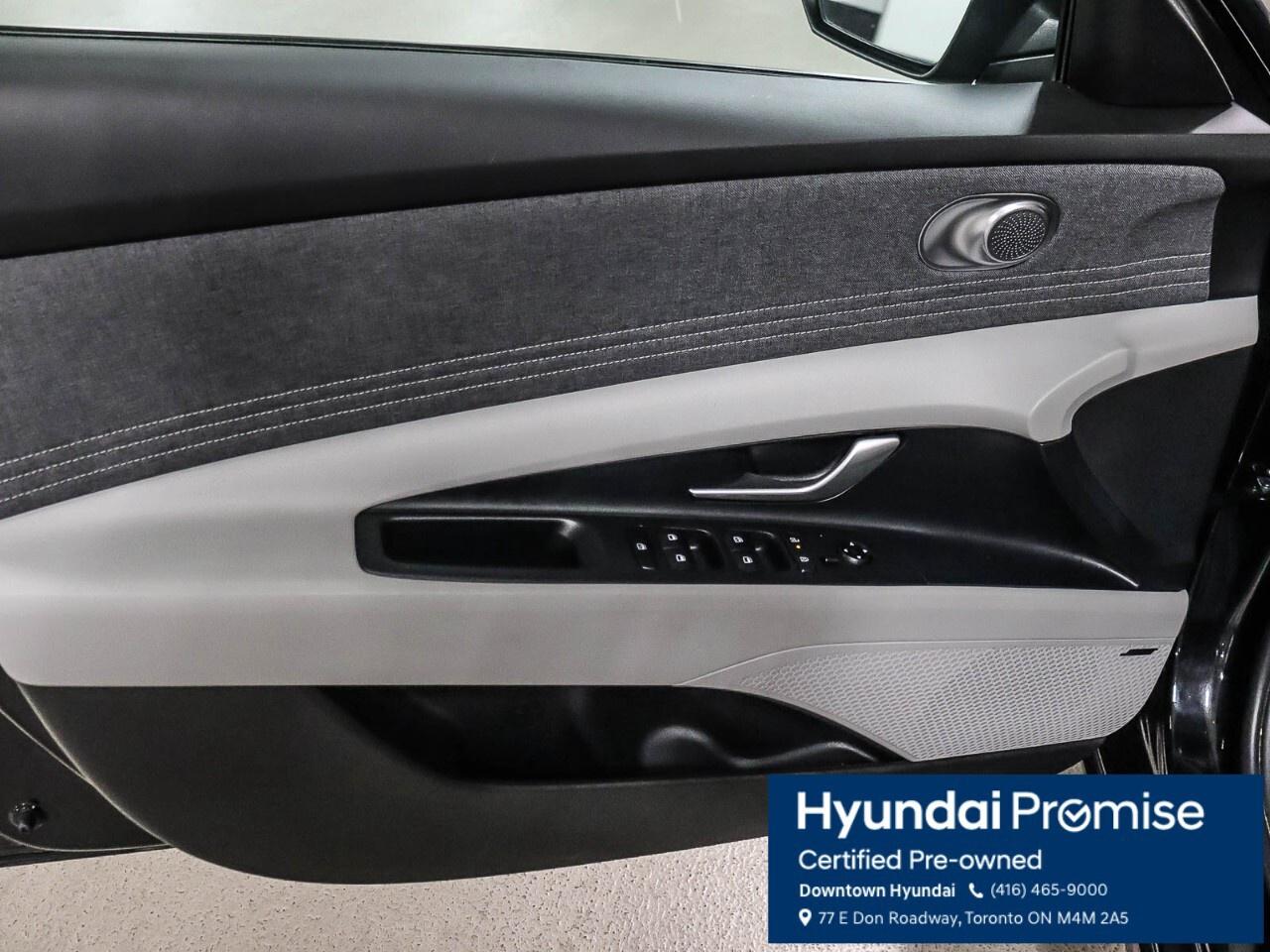 2025 Hyundai Elantra Luxury Photo