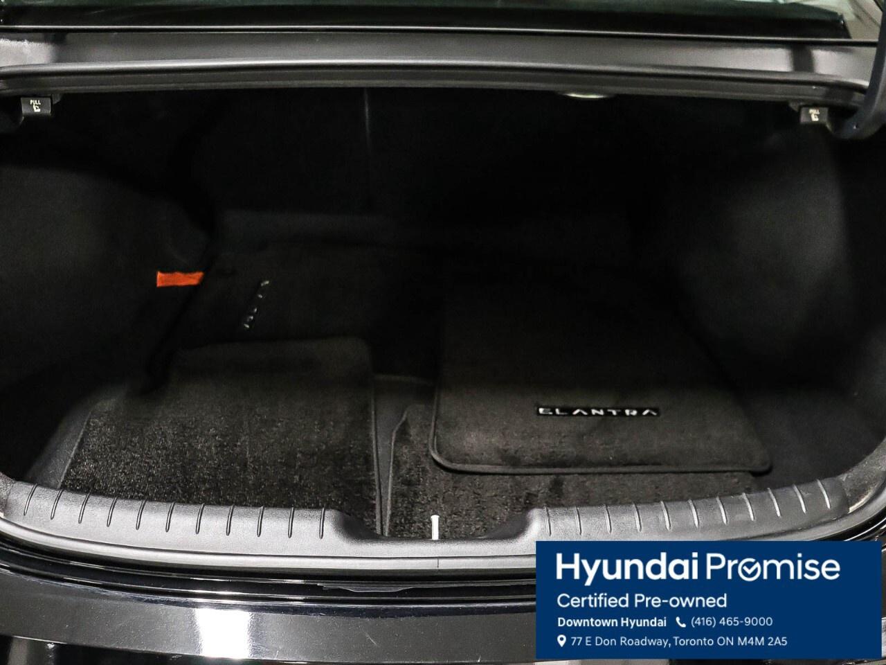 2025 Hyundai Elantra Luxury Photo