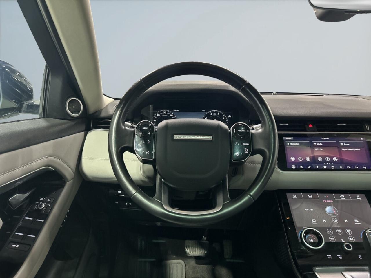 2020 Land Rover Range Rover Evoque P250 SE / Leather / NAVI / Sunroof / Drive Assist Photo