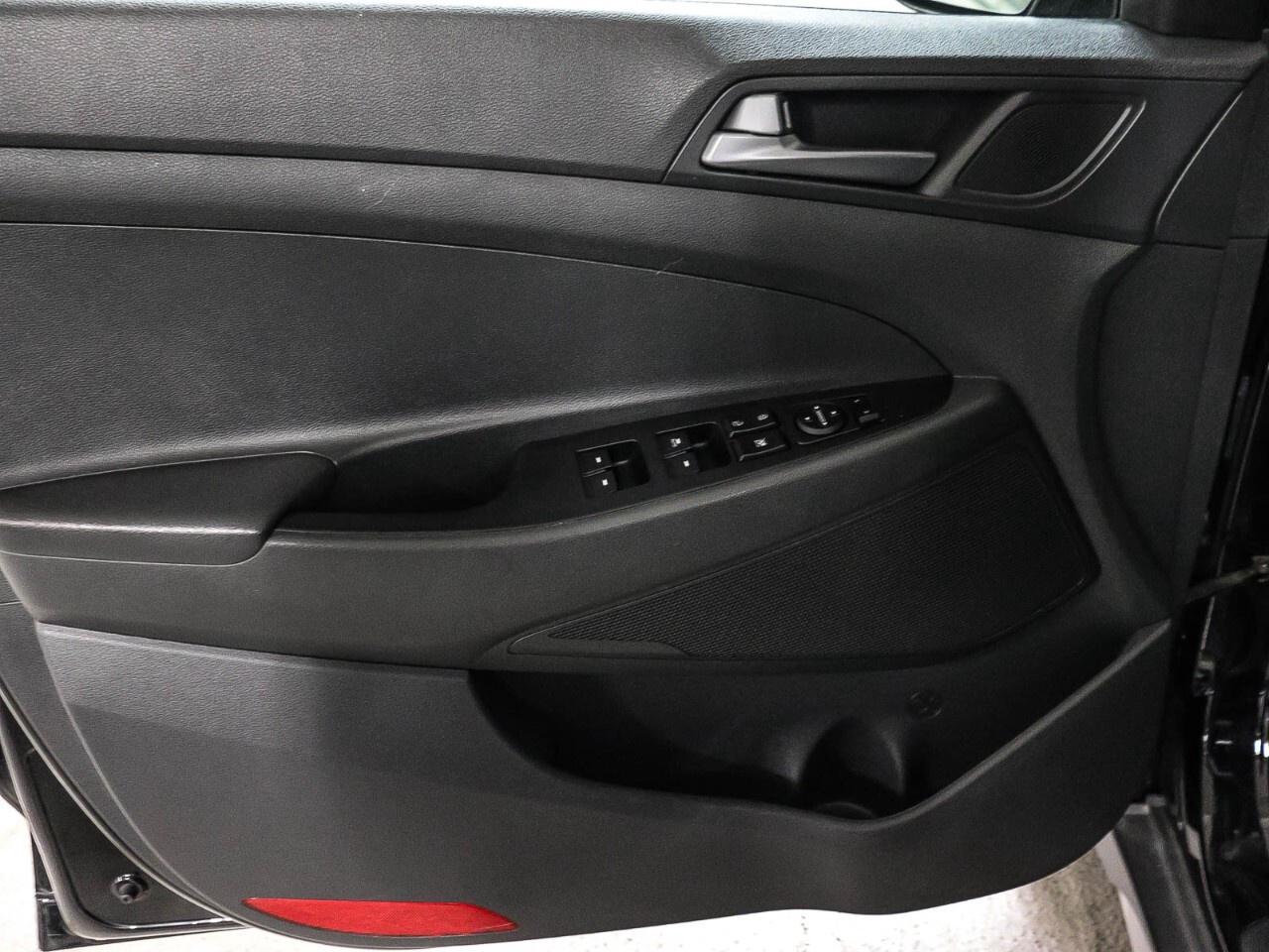 2017 Hyundai Tucson FWD 4dr 2.0L Premium Photo