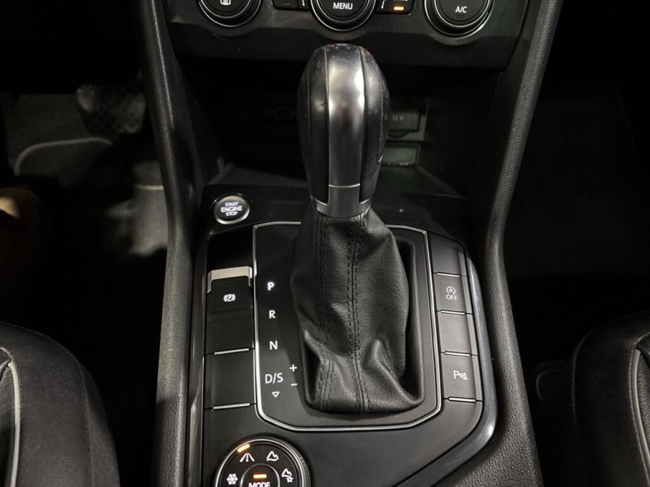 2019 Volkswagen Tiguan Highline 4MOTION / Leather / NAVI / Sunroof / Remo Photo