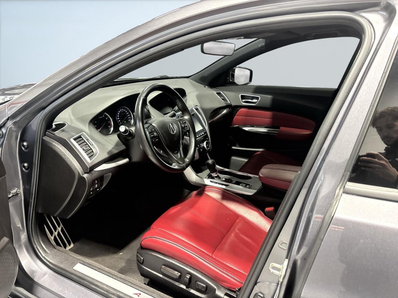 2020 Acura TLX Tech A-Spec / Leather / Sunroof / NAVI / Drive Ass Photo
