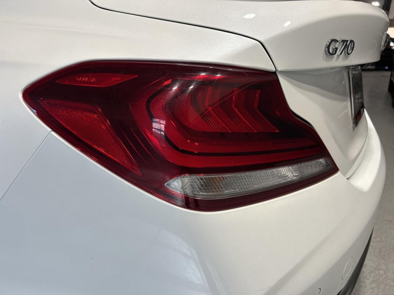 2021 Genesis G70 3.3T Sport AWD / Leather / Sunroof /NAVI / CLEAN C Photo