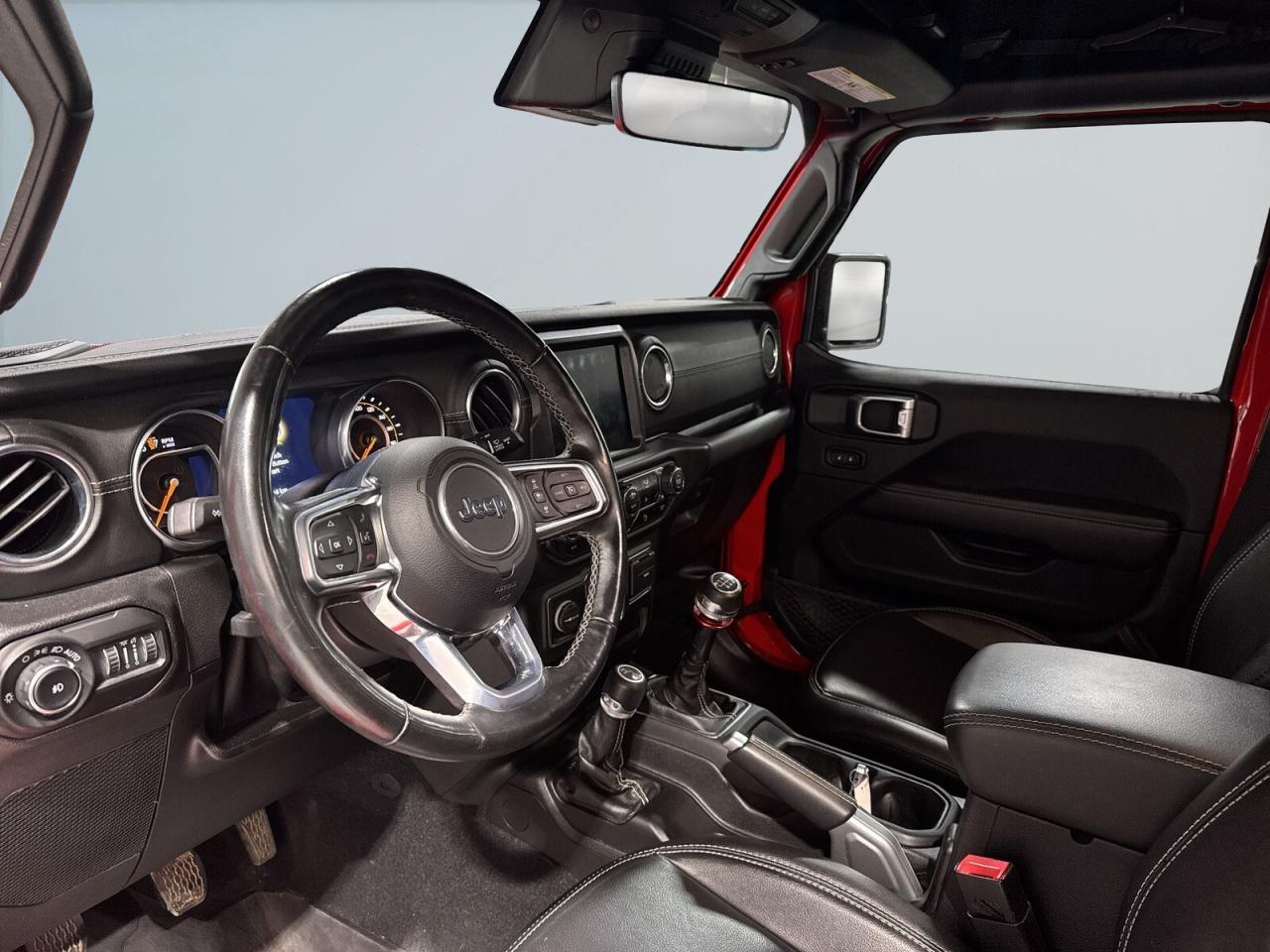 2021 Jeep Wrangler Unlimited Sahara 4x4 / Leather / NAVI / Remote Sta Photo