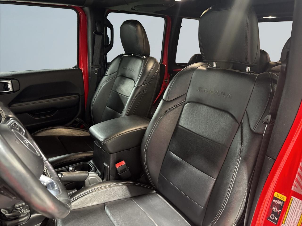 2021 Jeep Wrangler Unlimited Sahara 4x4 / Leather / NAVI / Remote Sta Photo