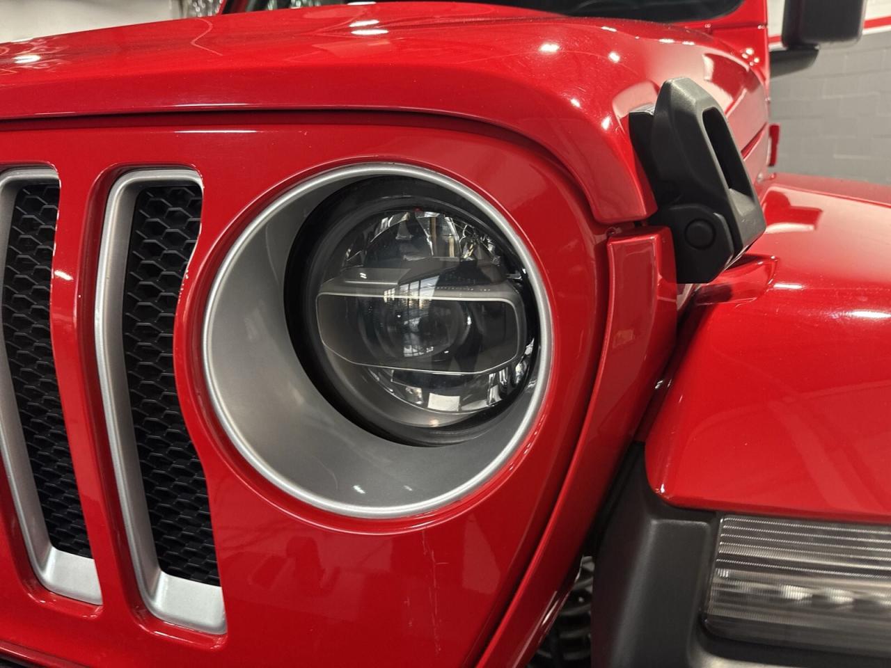 2021 Jeep Wrangler Unlimited Sahara 4x4 / Leather / NAVI / Remote Sta Photo