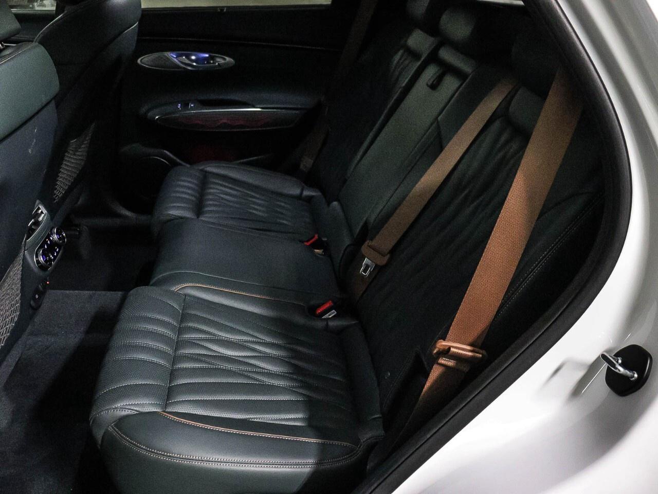 2024 Genesis GV70 2.5T Prestige AWD Photo