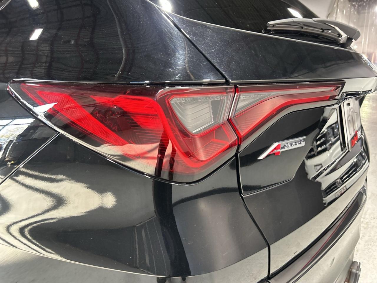 2023 Acura MDX A-Spec AWD / 7 Passenger / NAVI / Sunroof / Drive Photo