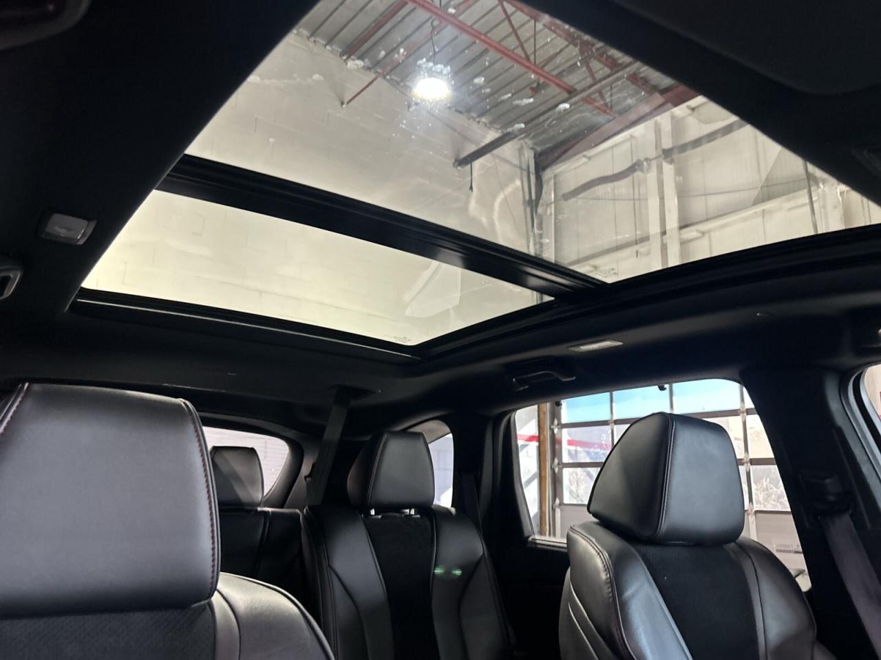 2023 Acura MDX A-Spec AWD / 7 Passenger / NAVI / Sunroof / Drive Photo