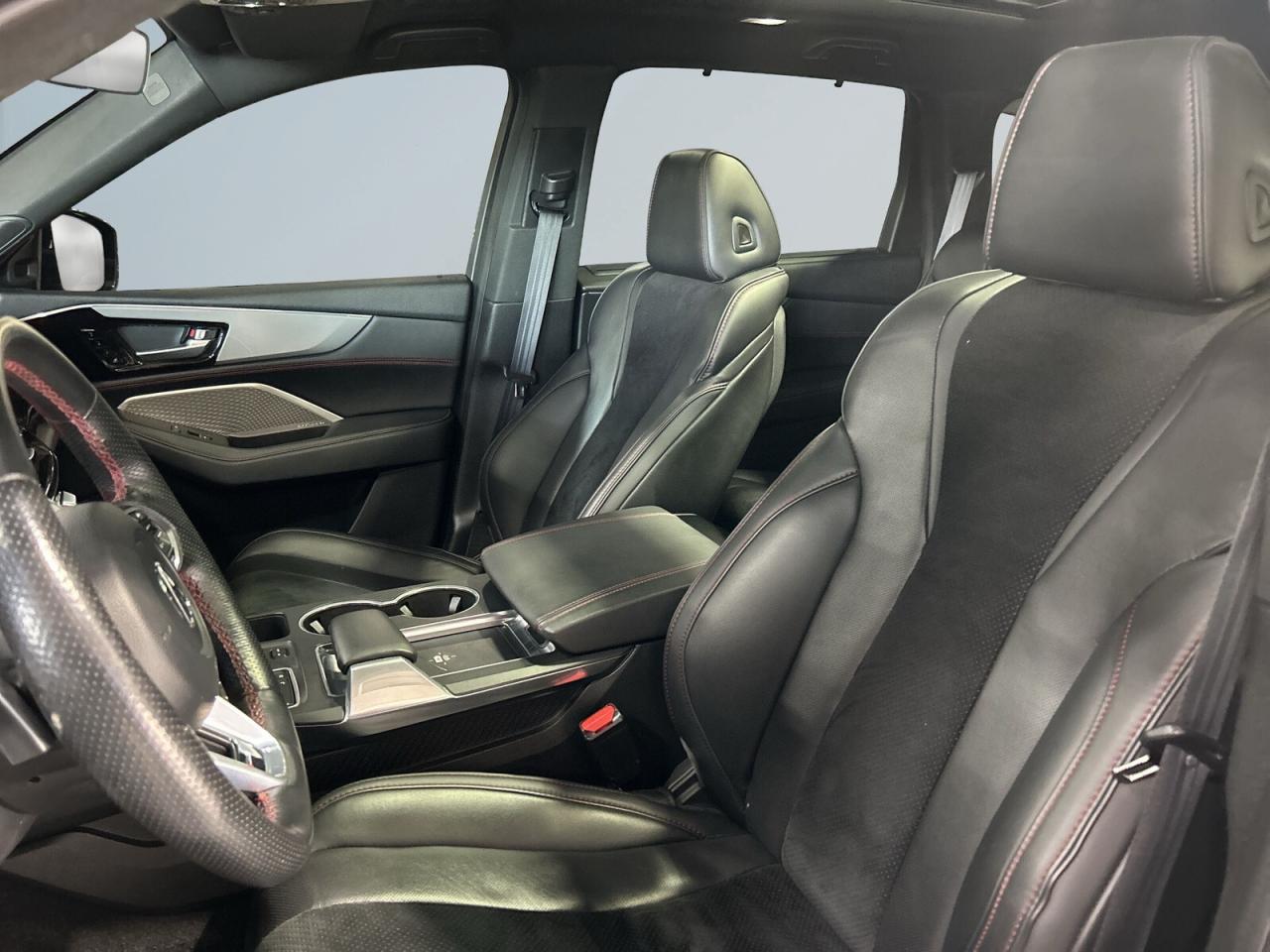 2023 Acura MDX A-Spec AWD / 7 Passenger / NAVI / Sunroof / Drive Photo