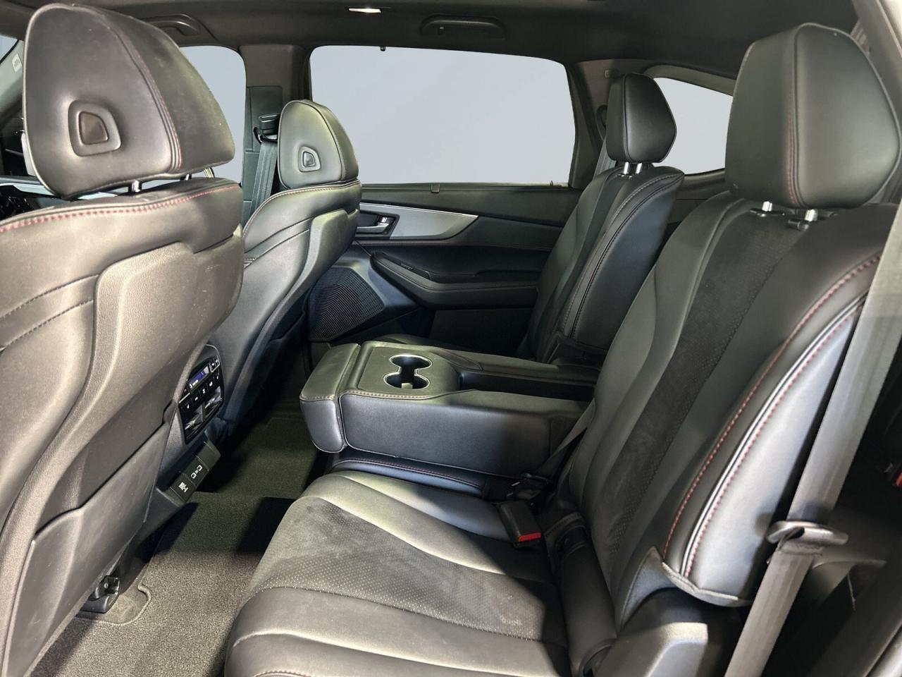 2023 Acura MDX A-Spec AWD / 7 Passenger / NAVI / Sunroof / Drive Photo